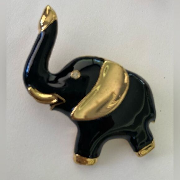 Vintage Gold Tone Black Enamel Elephant Pin Brooch - Picture 3 of 4